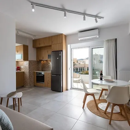 Lena's Apartman *